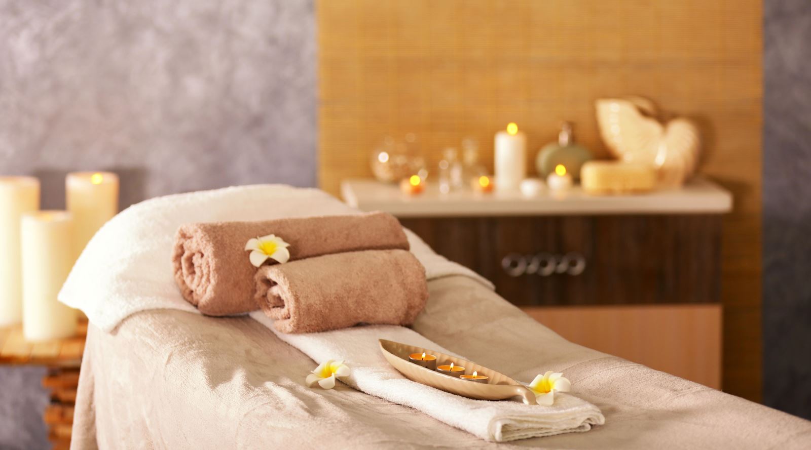 Xem xét và cải thiện quy trình, giúp mọi thứ vận hành nhanh hơn và làm tốt hơn, từ đó tạo ra doanh thu nhiều hơn. 5-goi-y-cho-cac-tiem-spa-cai-thien-doanh-thu-khi-mo-cua-tro-lai-sau-dich