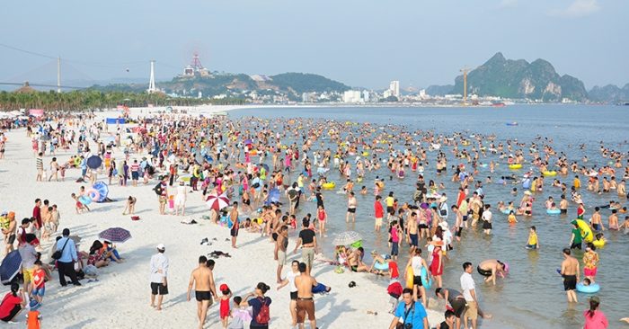 Du lịch hay lưu trú lữ hành đều chịu tác động của mùa vụ, chính vì thế mà sinh ra khái niệm mùa du lịch cao điểm – thấp điểm. cong-suat-phong-yeu-to