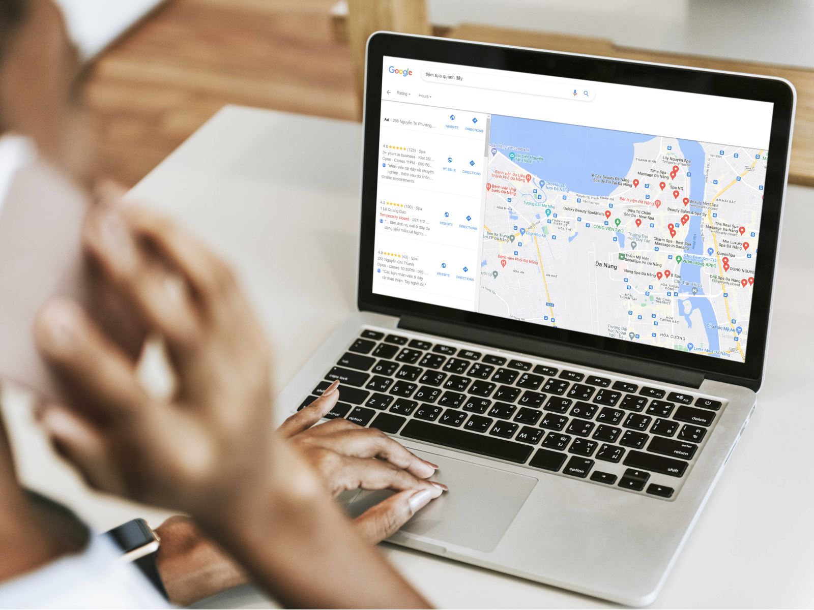 Bạn đã bao giờ thử tìm tên tiệm Spa của mình trên Google, và nhận ra thông tin hiển thị trang đầu là các tiệm lân cận quanh mình chưa? tai-sao-tiem-spa-nen-su-dung-google-my-busines-de-thu-hut-them-khach-hang